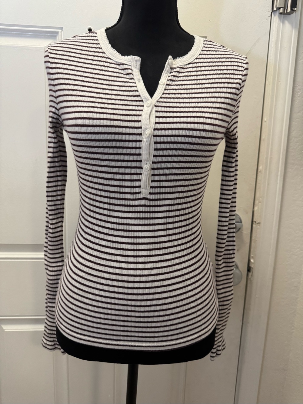 H&M Plum and White Striped Ribbed Henley Long Sleeve Top 0572